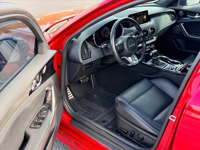 Used 2023 Kia Stinger GT-Line w/ Sun & Sound Package RWD image 10