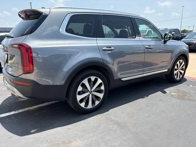 Used 2020 Kia Telluride EX w/ EX Premium Package AWD/4WD image 3
