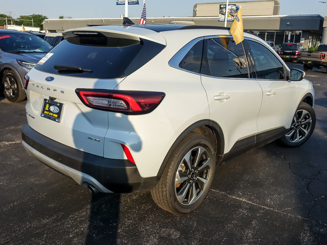 Certified 2025 Ford Escape Platinum AWD/4WD image 7