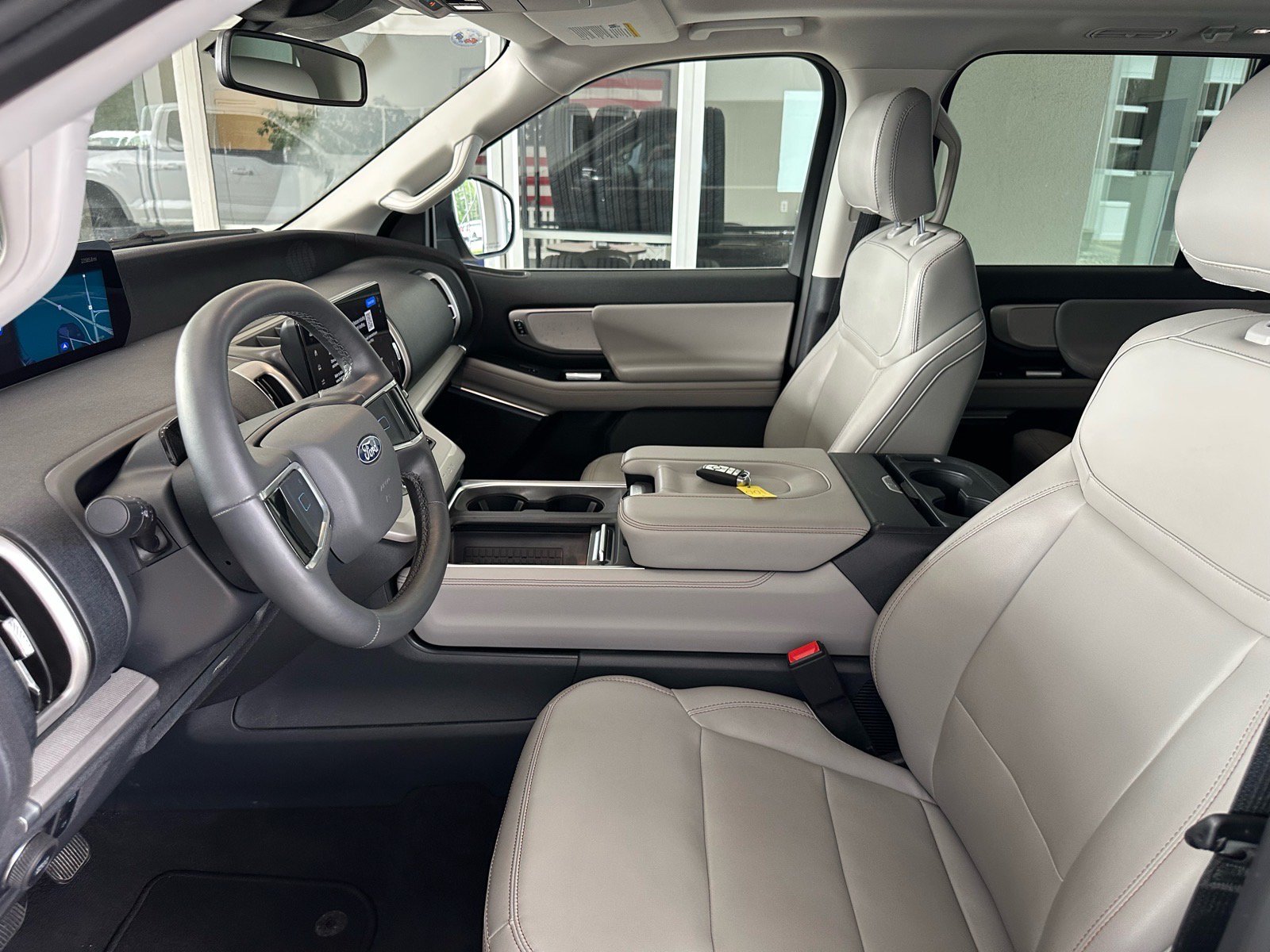 Certified 2025 Ford Expedition Active AWD/4WD image 16