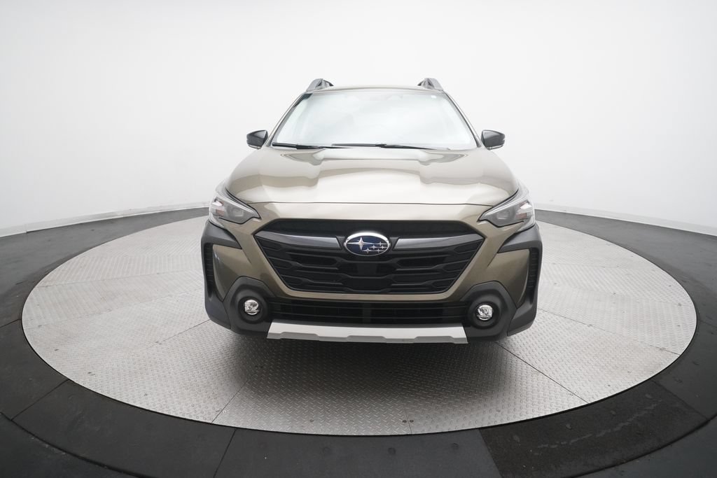 Used 2025 Subaru Outback Limited AWD/4WD image 11