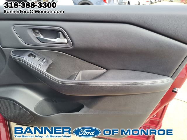 Used 2024 Nissan Rogue SV FWD image 20