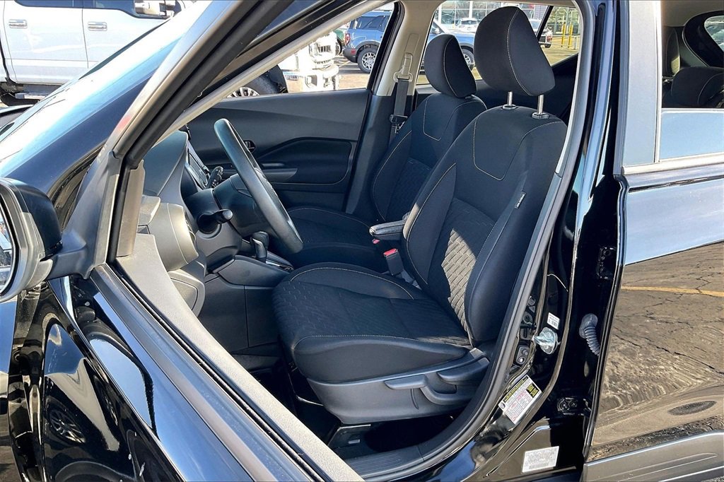 Used 2022 Nissan Kicks S image 22