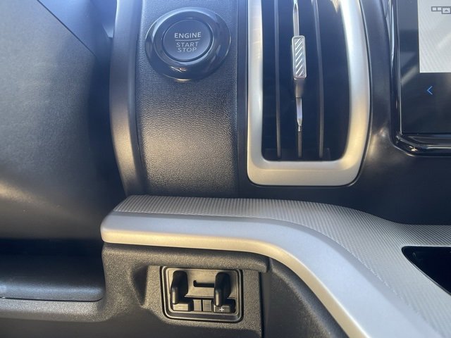 Certified 2025 Ford Expedition Max Active image 32