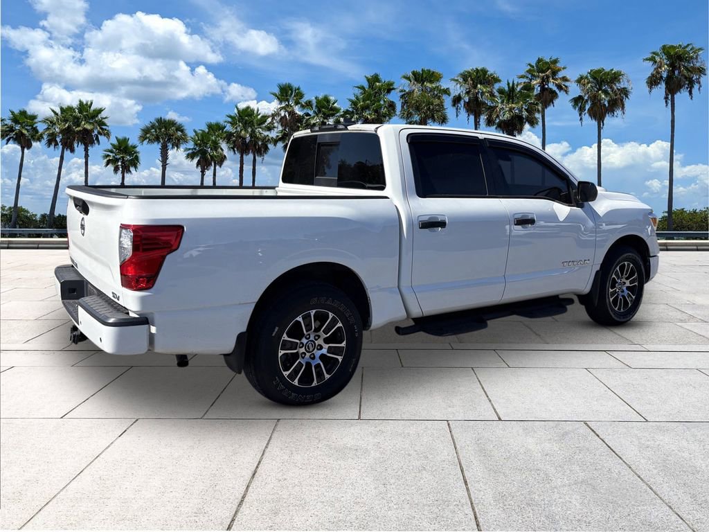 Used 2022 Nissan Titan SV image 8