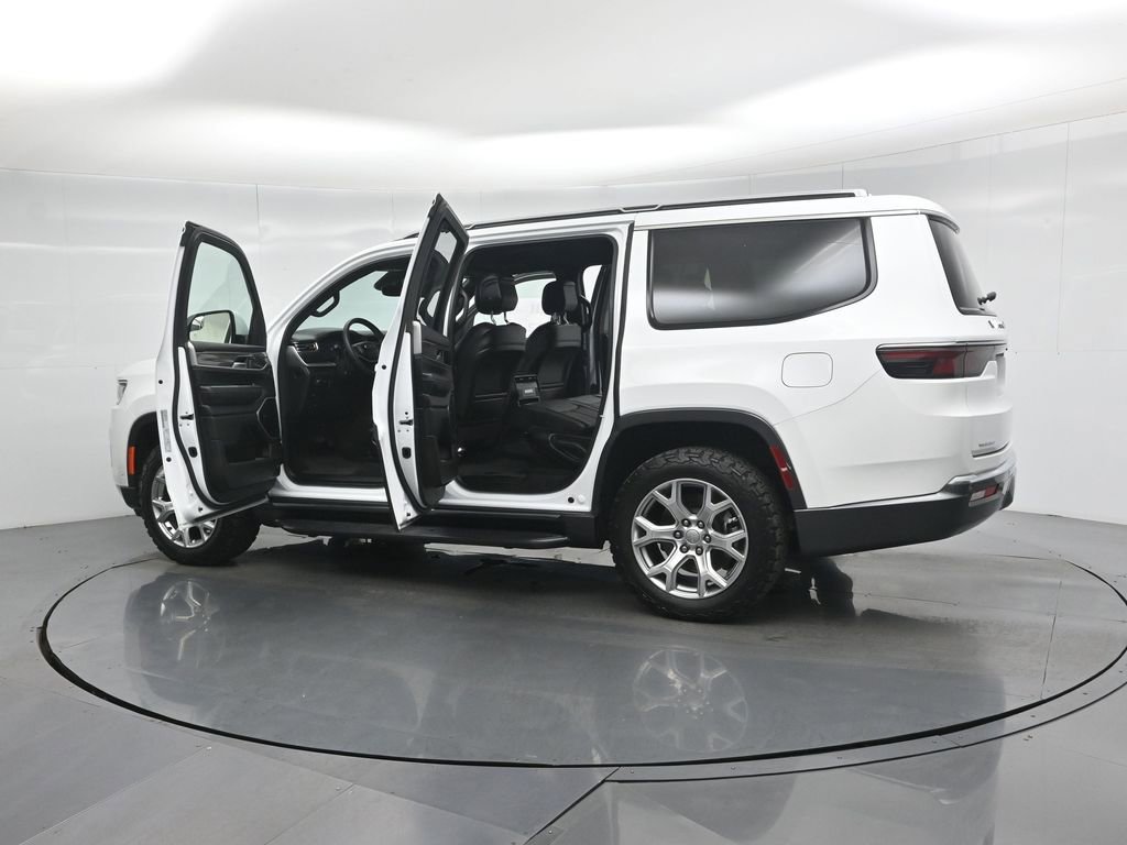 Used 2022 Jeep Wagoneer Series II image 35