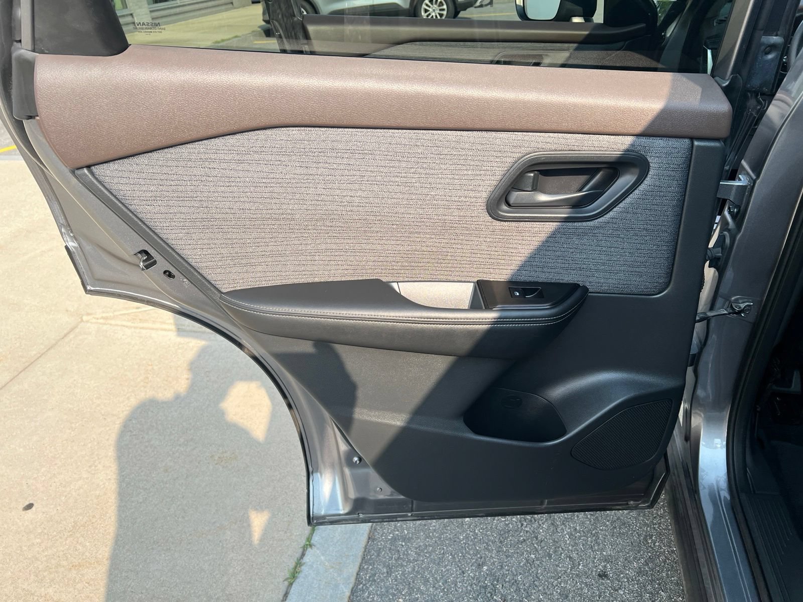 Used 2021 Nissan Rogue S AWD/4WD image 16