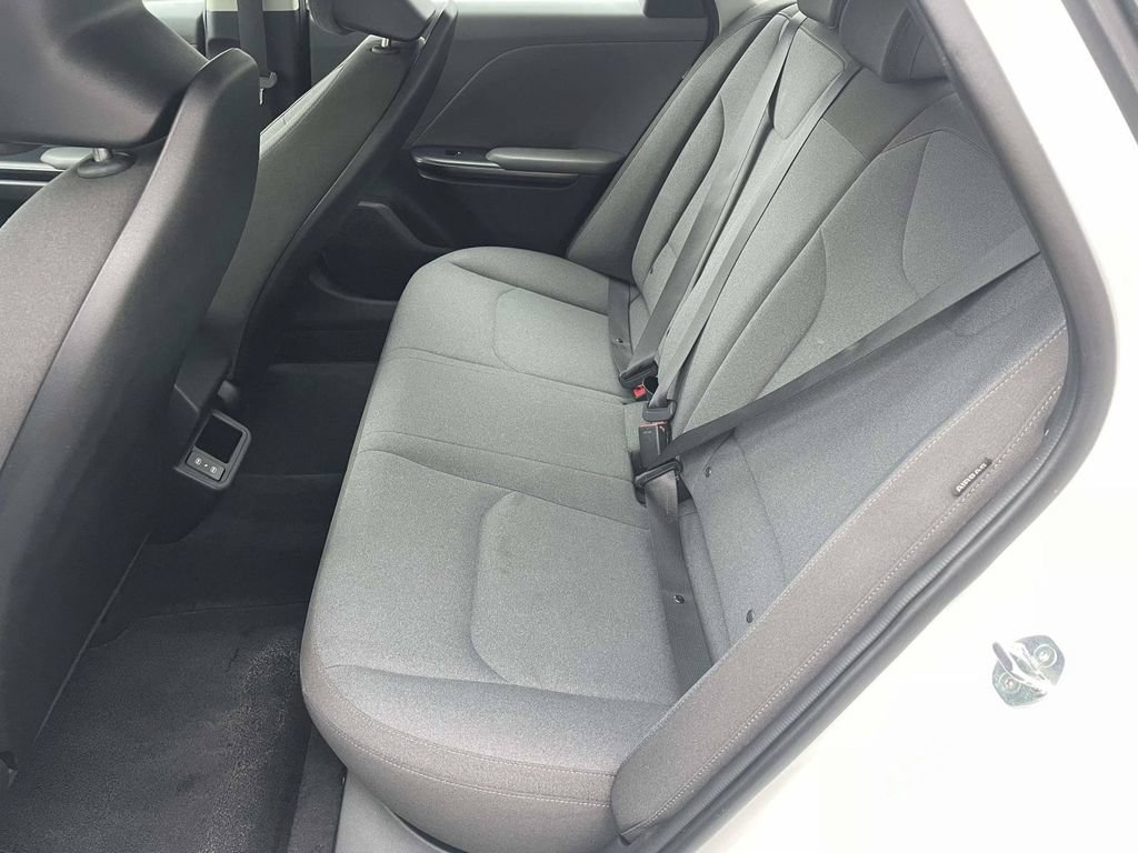 Used 2025 Kia K4 FWD image 12