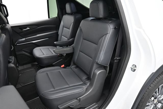 Used 2025 Chevrolet Traverse LT FWD image 30