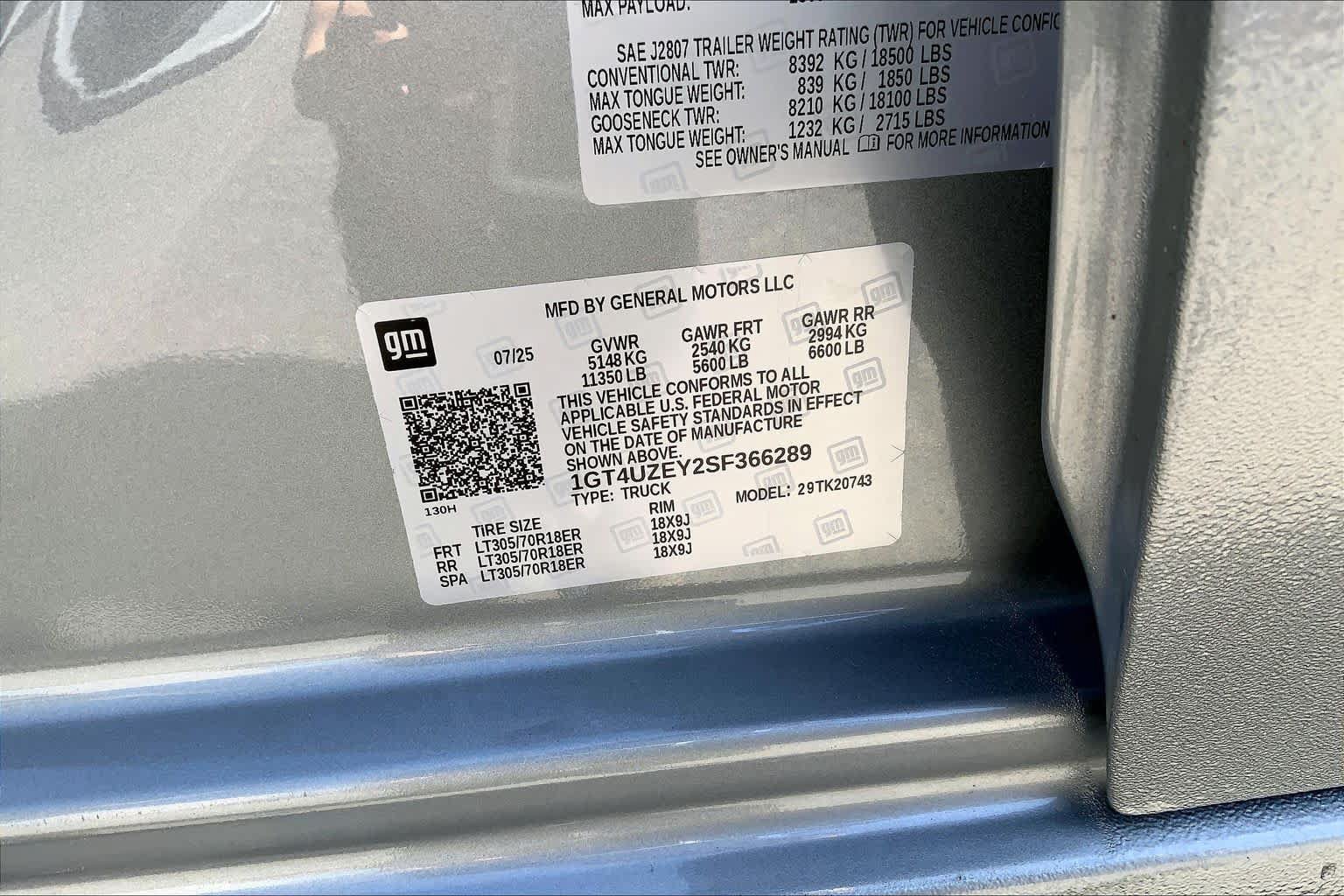 Used 2025 GMC Sierra 2500 AT4X AWD/4WD image 35