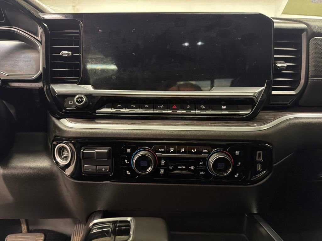 Used 2022 Chevrolet Silverado 1500 LTZ w/ LTZ Premium Package image 23