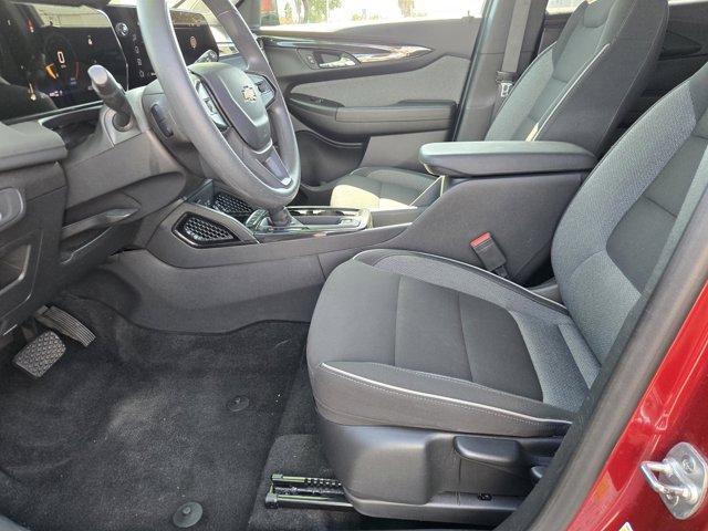 Used 2025 Chevrolet TrailBlazer LT AWD/4WD image 25