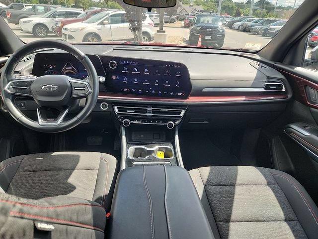 Used 2024 Chevrolet Traverse Z71 AWD/4WD image 8