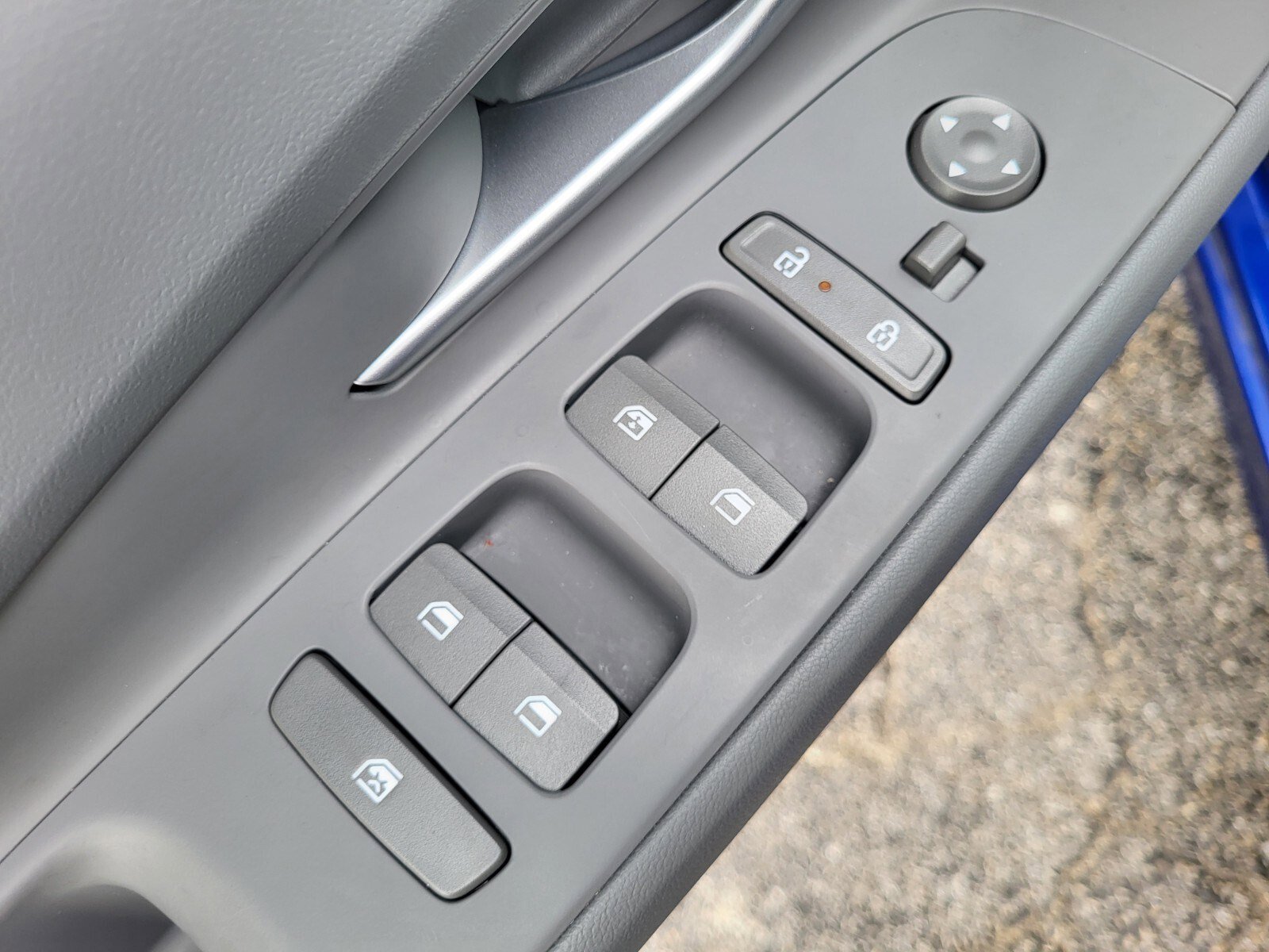 Used 2025 Hyundai Elantra SEL image 18