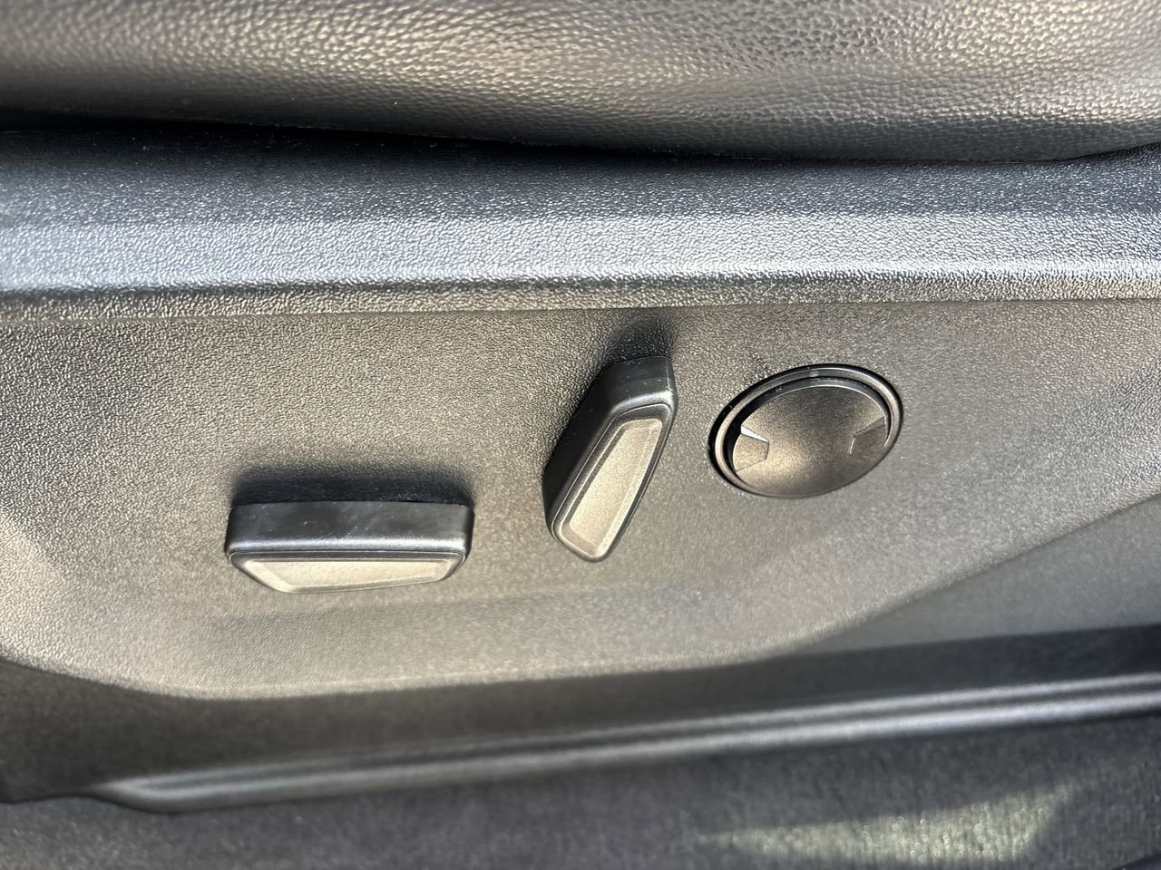 Certified 2025 Ford F450 Lariat image 25