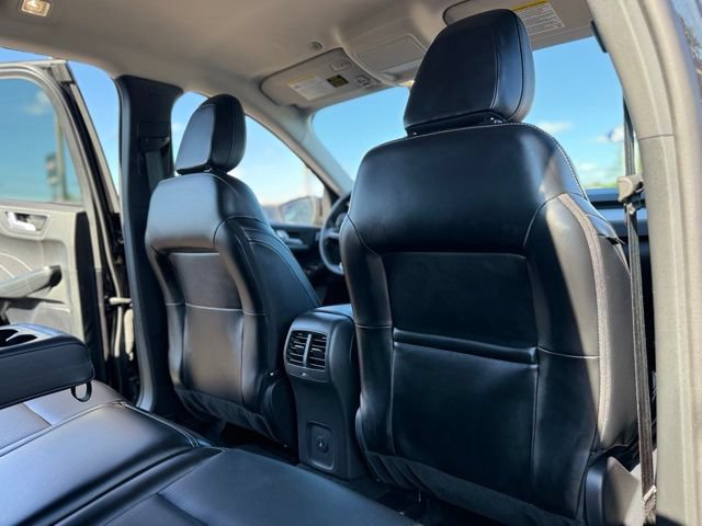Certified 2025 Ford Escape Platinum AWD/4WD image 16