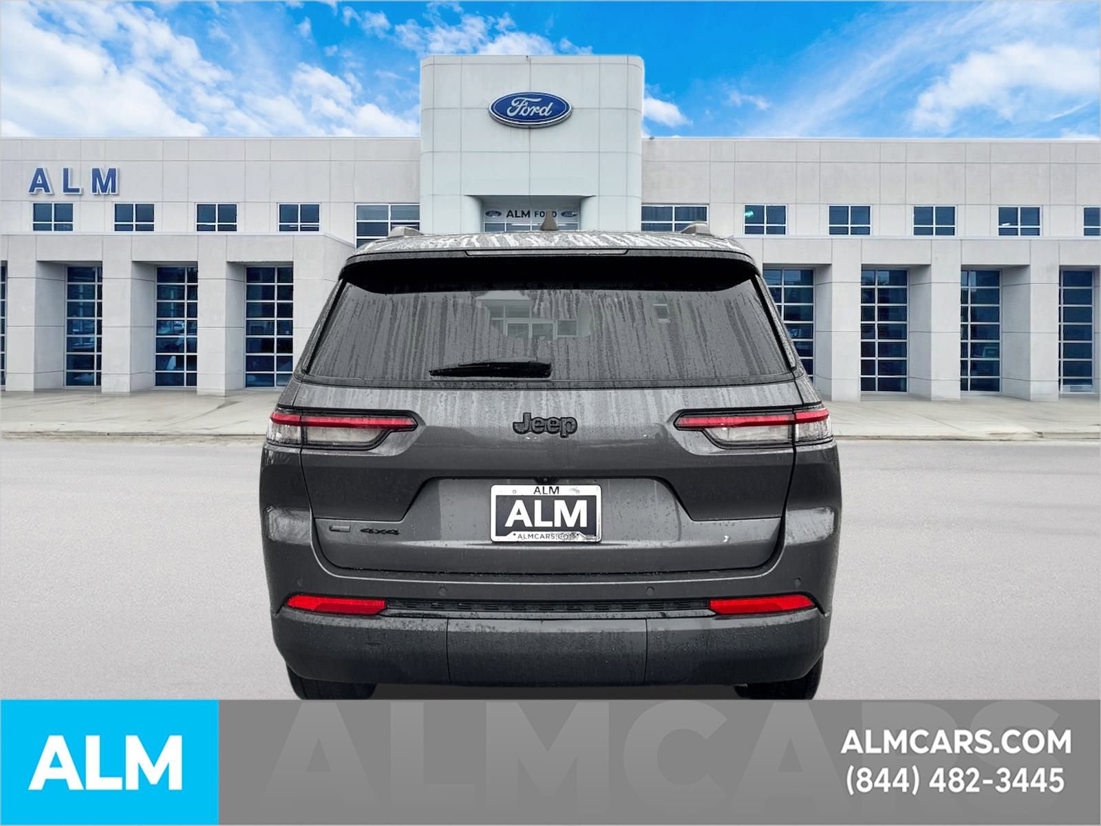 Used 2023 Jeep Grand Cherokee L Laredo image 6