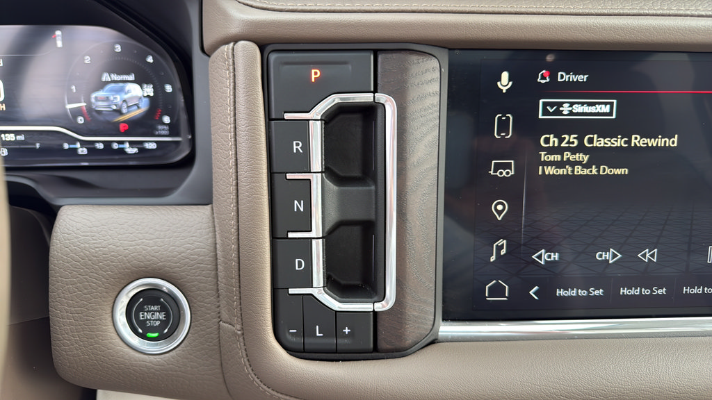 Used 2023 GMC Yukon Denali AWD/4WD image 22