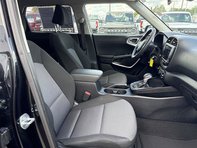 Used 2024 Kia Soul LX w/ Option Group 015 FWD image 18