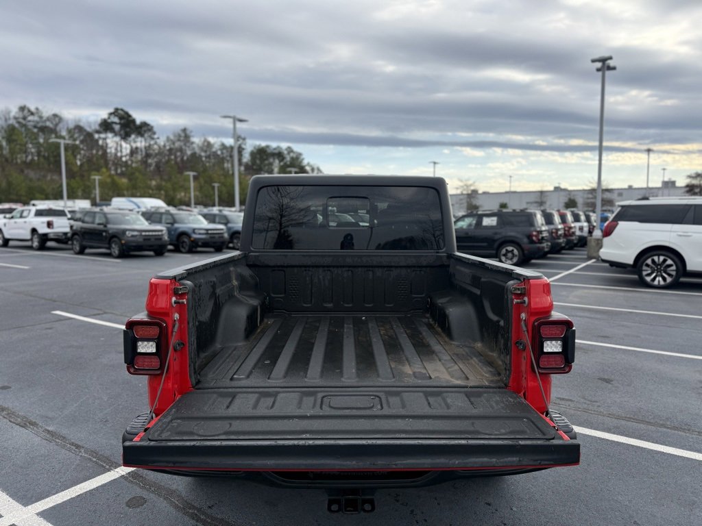 Used 2024 Jeep Gladiator Rubicon w/ Technology Group image 7