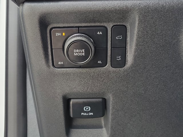 Certified 2025 Ford Expedition Platinum image 26