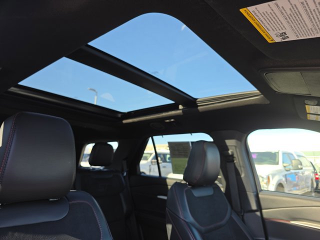 Certified 2025 Ford Explorer ST image 31