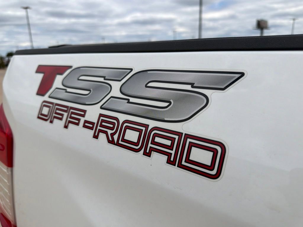 Used 2020 Toyota Tundra SR5 w/ SR5 Upgrade Package AWD/4WD image 12