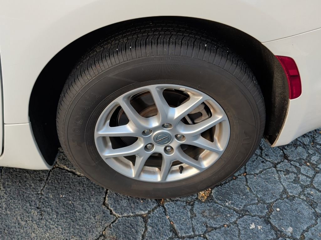 Used 2025 Chrysler Pacifica Select image 10