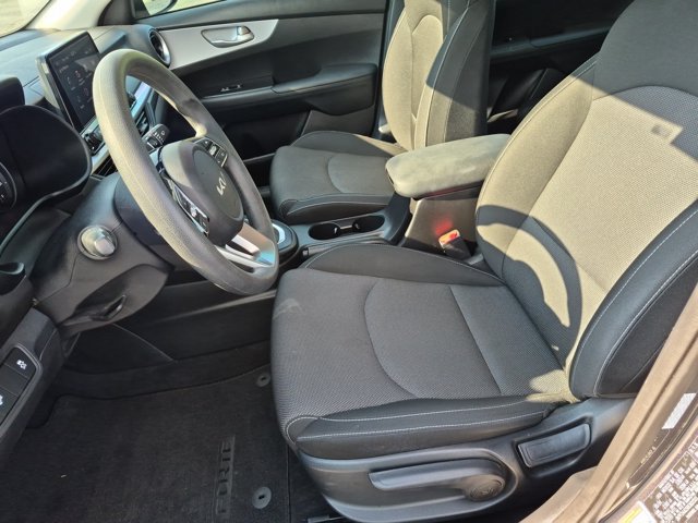 Used 2024 Kia Forte LXS w/ LXS Technology Package FWD image 16