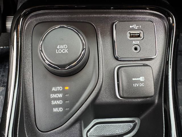 Used 2020 Jeep Compass Limited AWD/4WD image 27