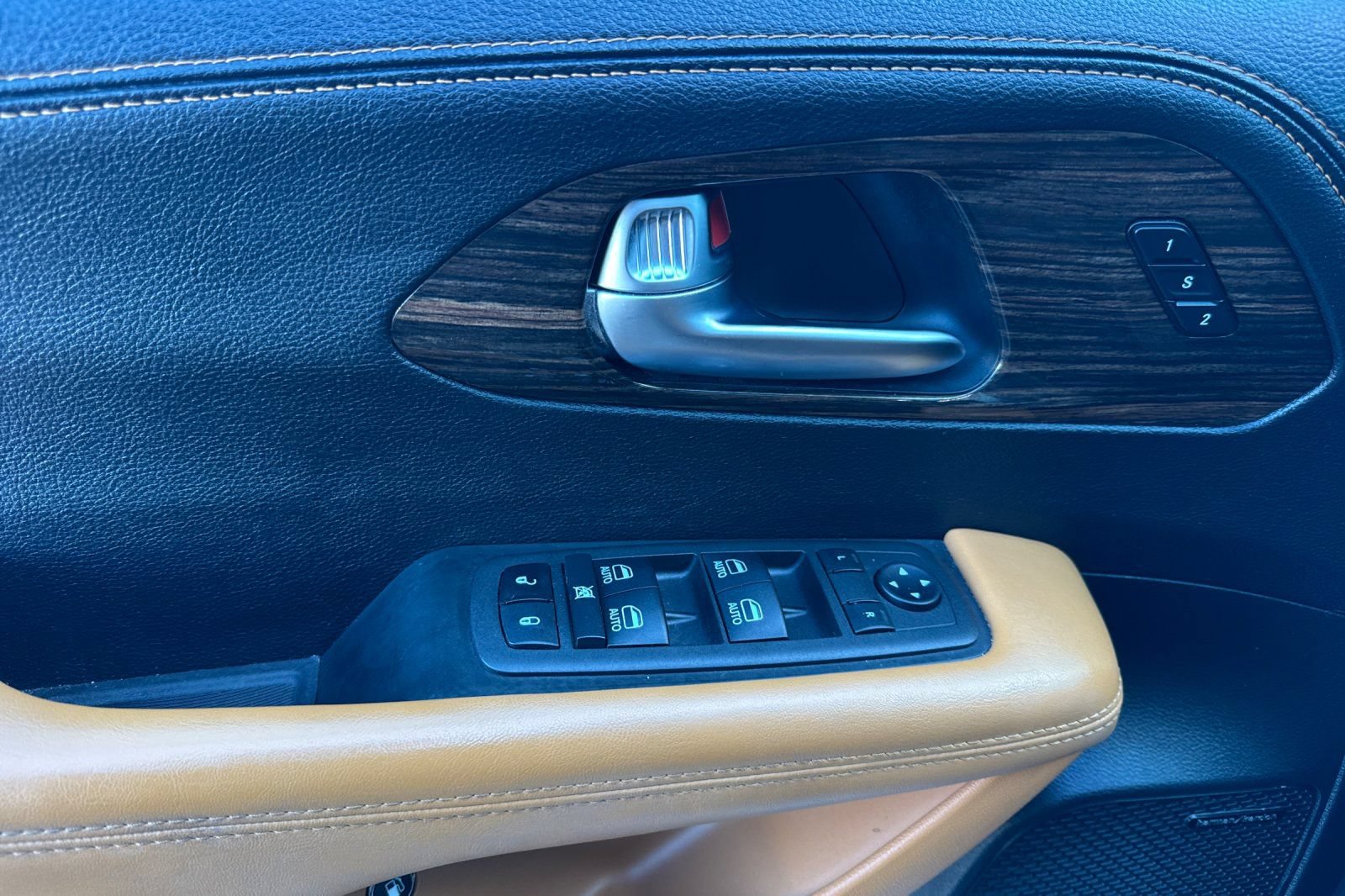 Used 2022 Chrysler Pacifica Pinnacle FWD image 13