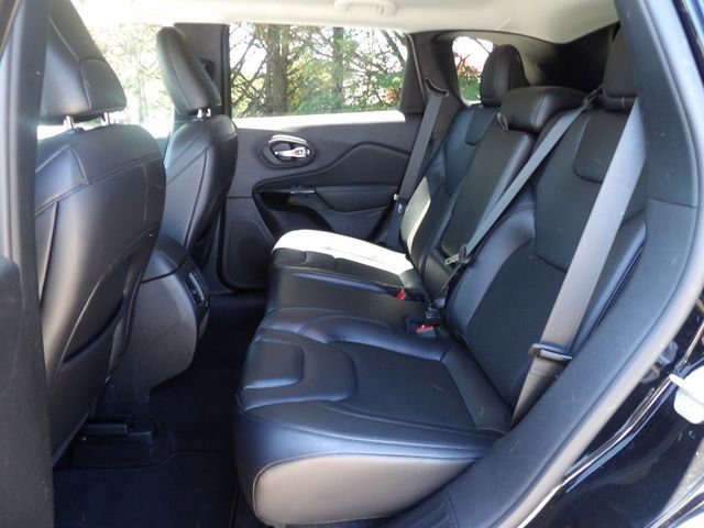 Used 2021 Jeep Cherokee Latitude Plus AWD/4WD image 8