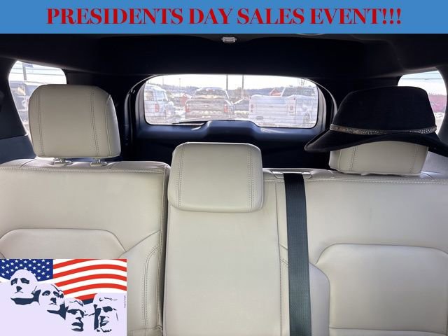 Certified 2018 Ford Explorer XLT w/ Equipment Group 202A image 12