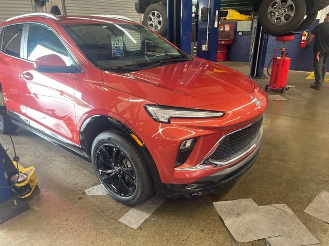 Used 2024 Buick Encore GX Sport Touring FWD image 13