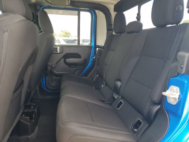 Used 2022 Jeep Gladiator Sport image 11