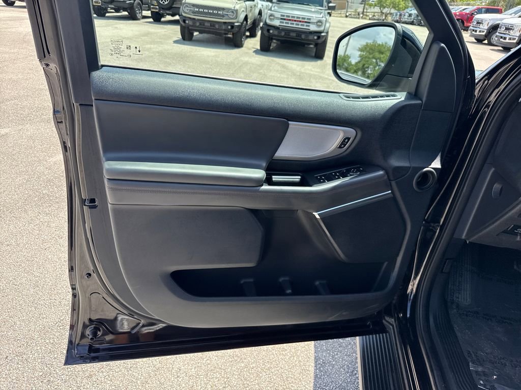 Certified 2025 Ford Expedition Max Active RWD image 13