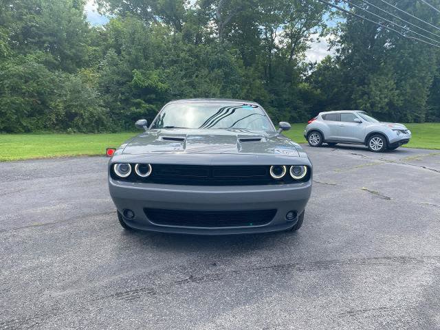 Used 2023 Dodge Challenger SXT w/ Blacktop Package AWD/4WD image 2