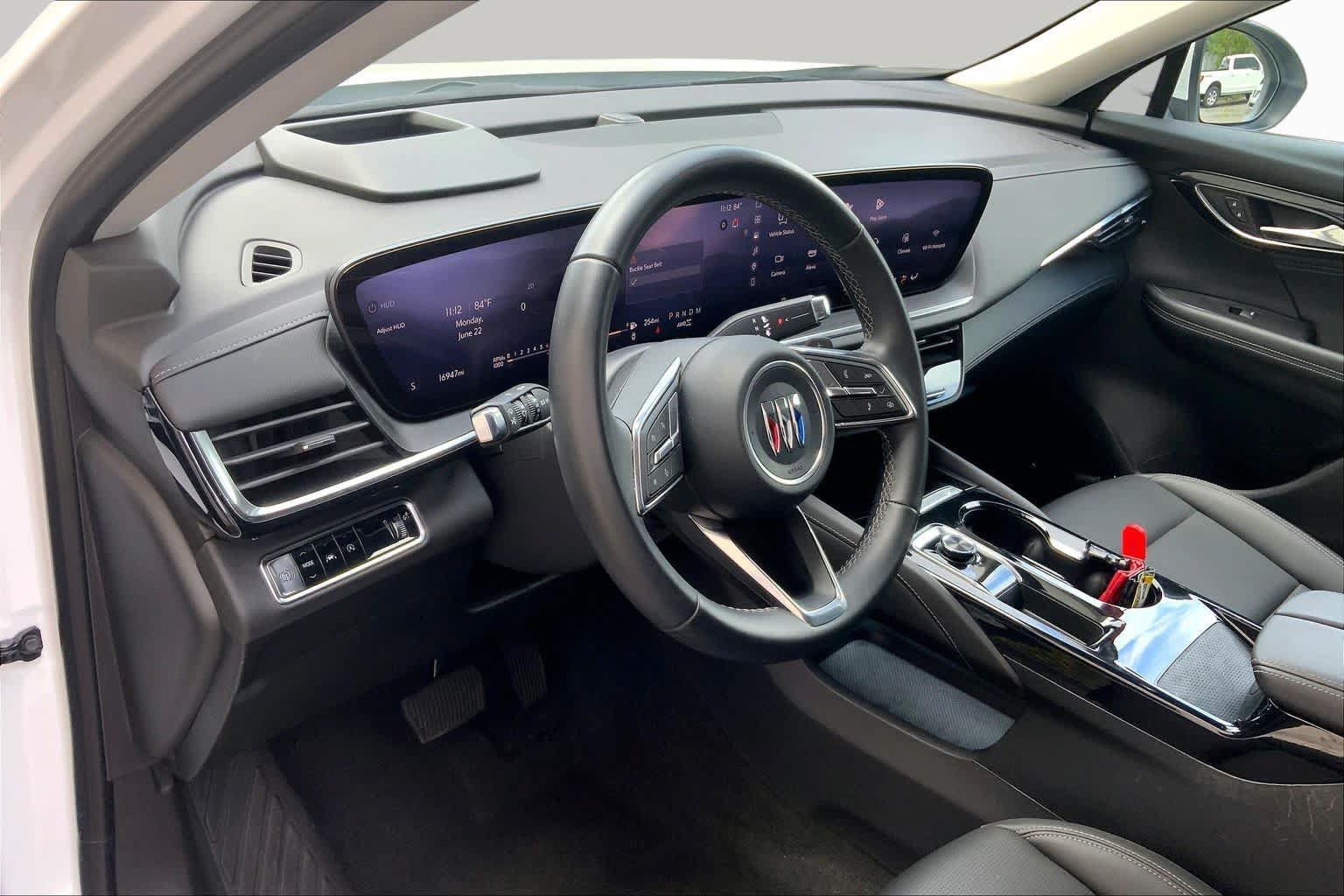 Used 2025 Buick Envision Preferred AWD/4WD image 17