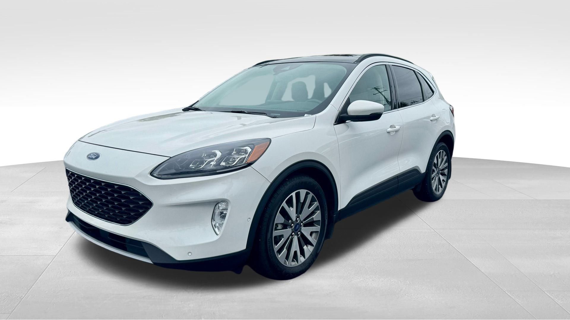 Certified 2020 Ford Escape Titanium image 21