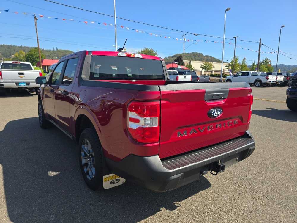 Certified 2025 Ford Maverick XLT w/ XLT Luxury Package FWD image 16