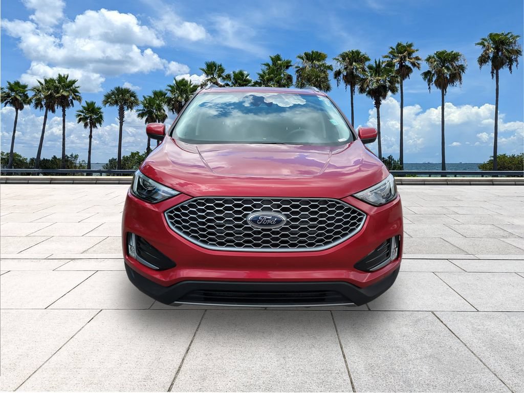 Certified 2024 Ford Edge SEL w/ Convenience Package AWD/4WD image 2