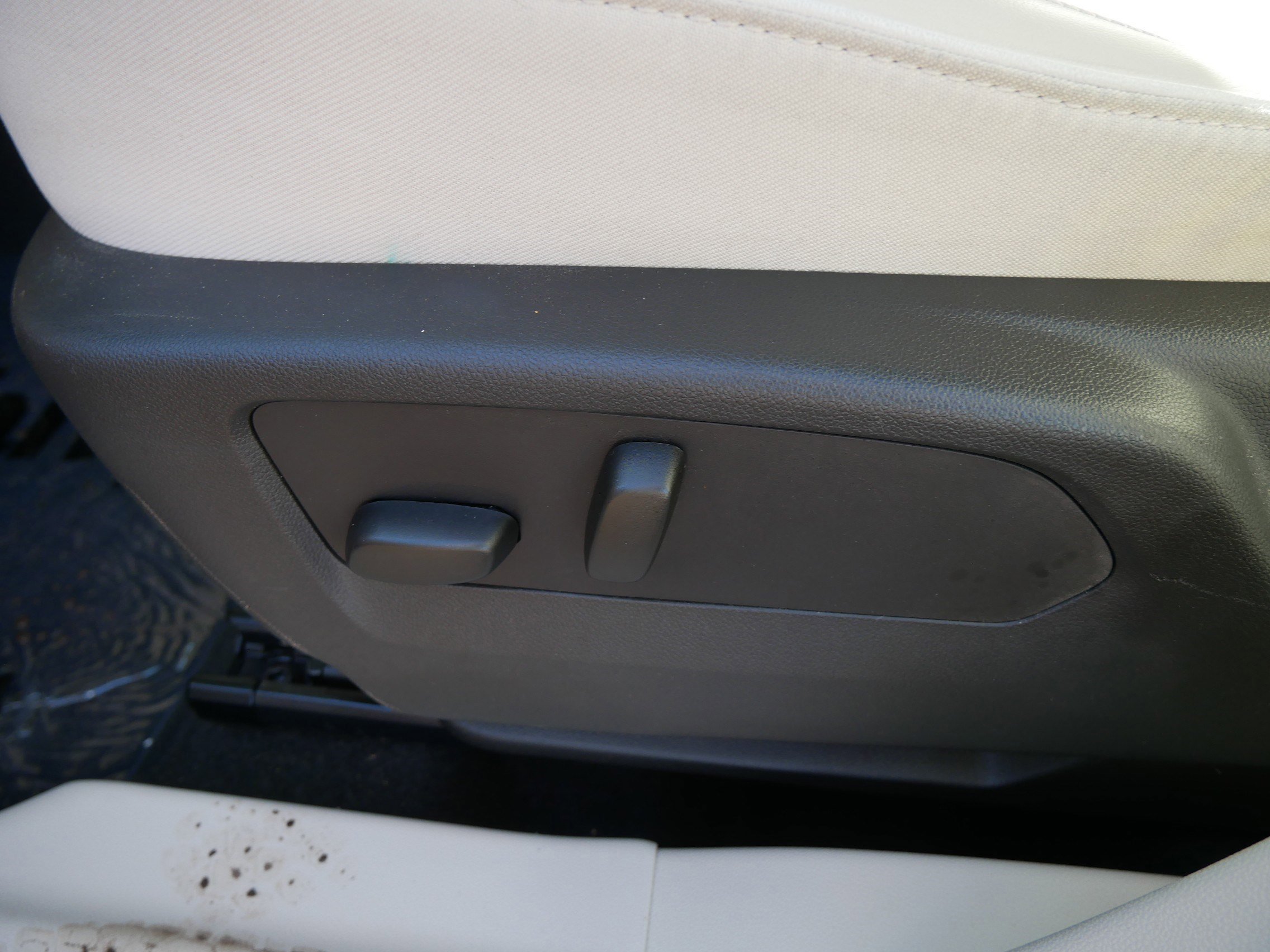 Used 2022 Buick Envision Avenir w/ Technology Package II image 19