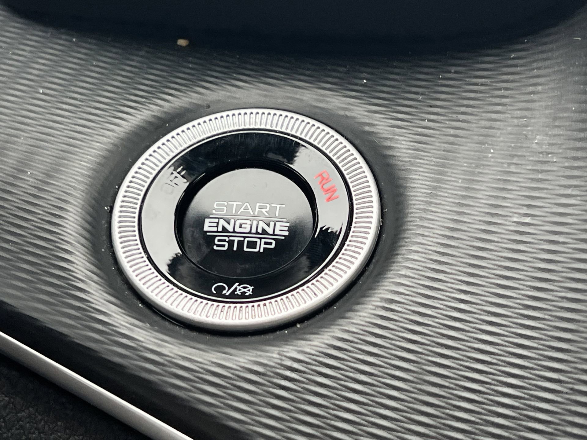 Used 2024 Jeep Grand Cherokee Altitude image 12