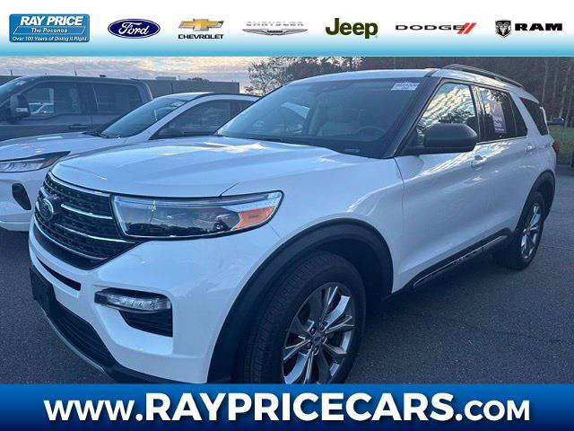 Certified 2023 Ford Explorer XLT w/ Equipment Group 202A AWD/4WD image 1