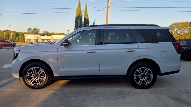 Certified 2025 Ford Expedition Active AWD/4WD image 16