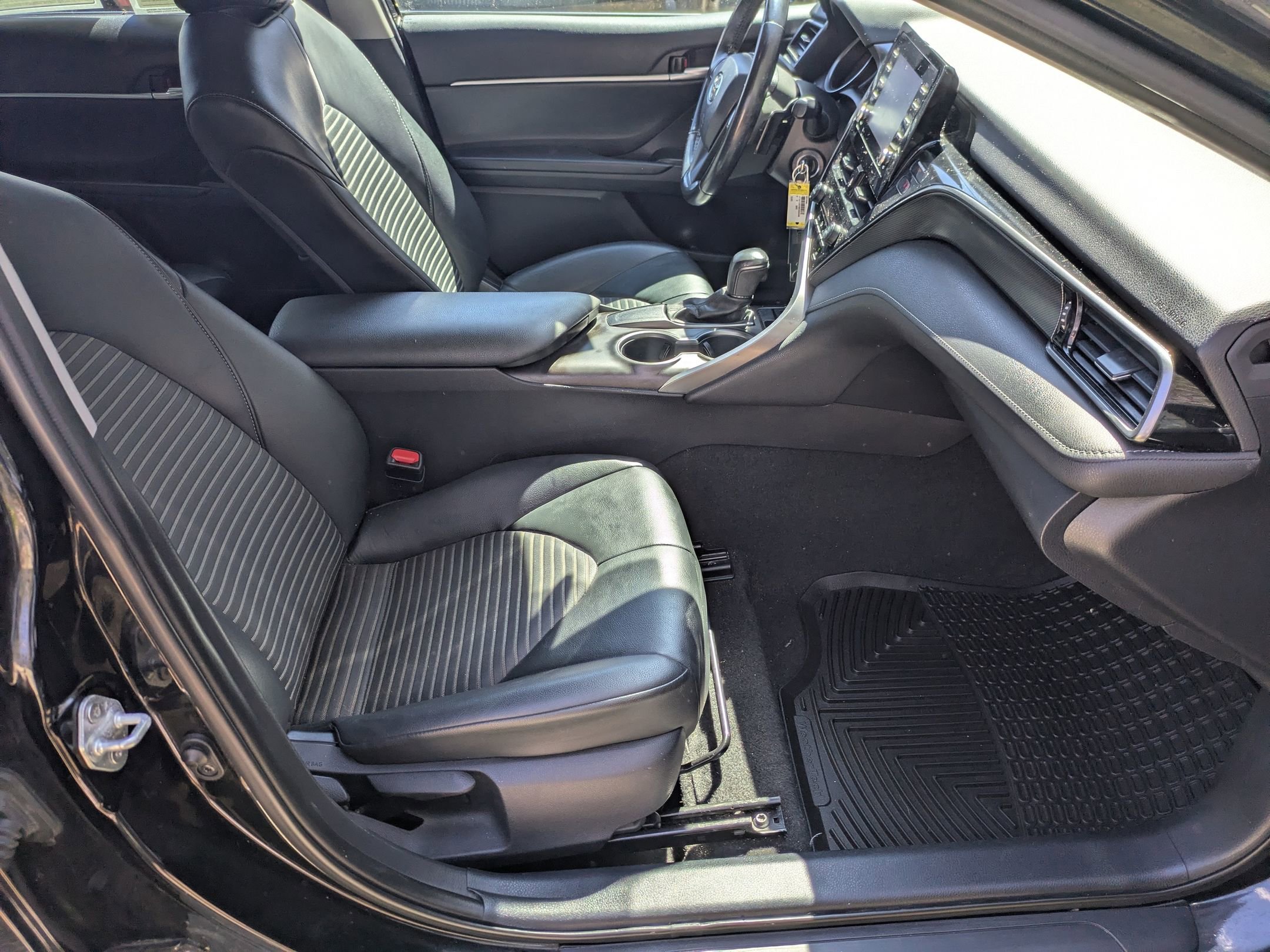 Used 2021 Toyota Camry SE image 35