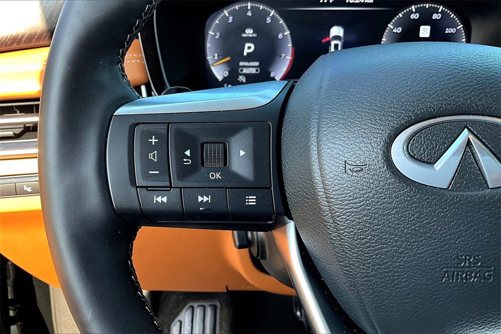 Used 2024 INFINITI QX60 Sensory w/ Vision Package image 18