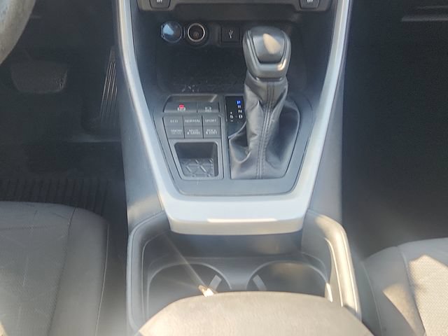 Used 2020 Toyota RAV4 XLE w/ Convenience Package AWD/4WD image 18