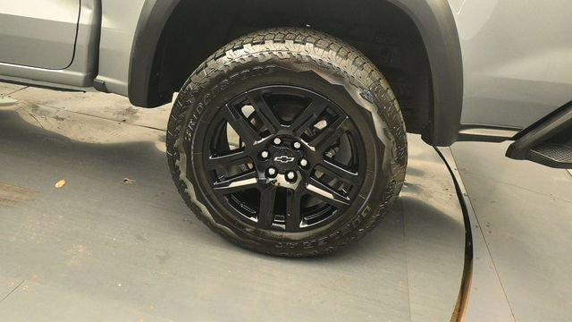 Used 2025 Chevrolet Colorado Trail Boss AWD/4WD image 9