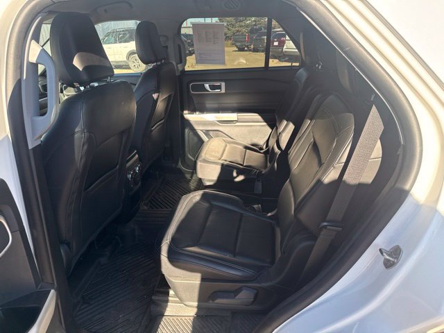 Certified 2021 Ford Explorer XLT w/ Equipment Group 202A AWD/4WD image 4
